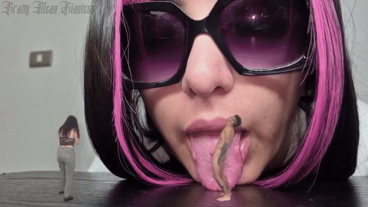 Bratty Mean Giantess - Giantess Boss Cuckholding her tiny employee's wife Cuckquean at office Bratty Mean Giantess - Giantess Boss Cuckholding her tiny employee's wife Cuckquean at office